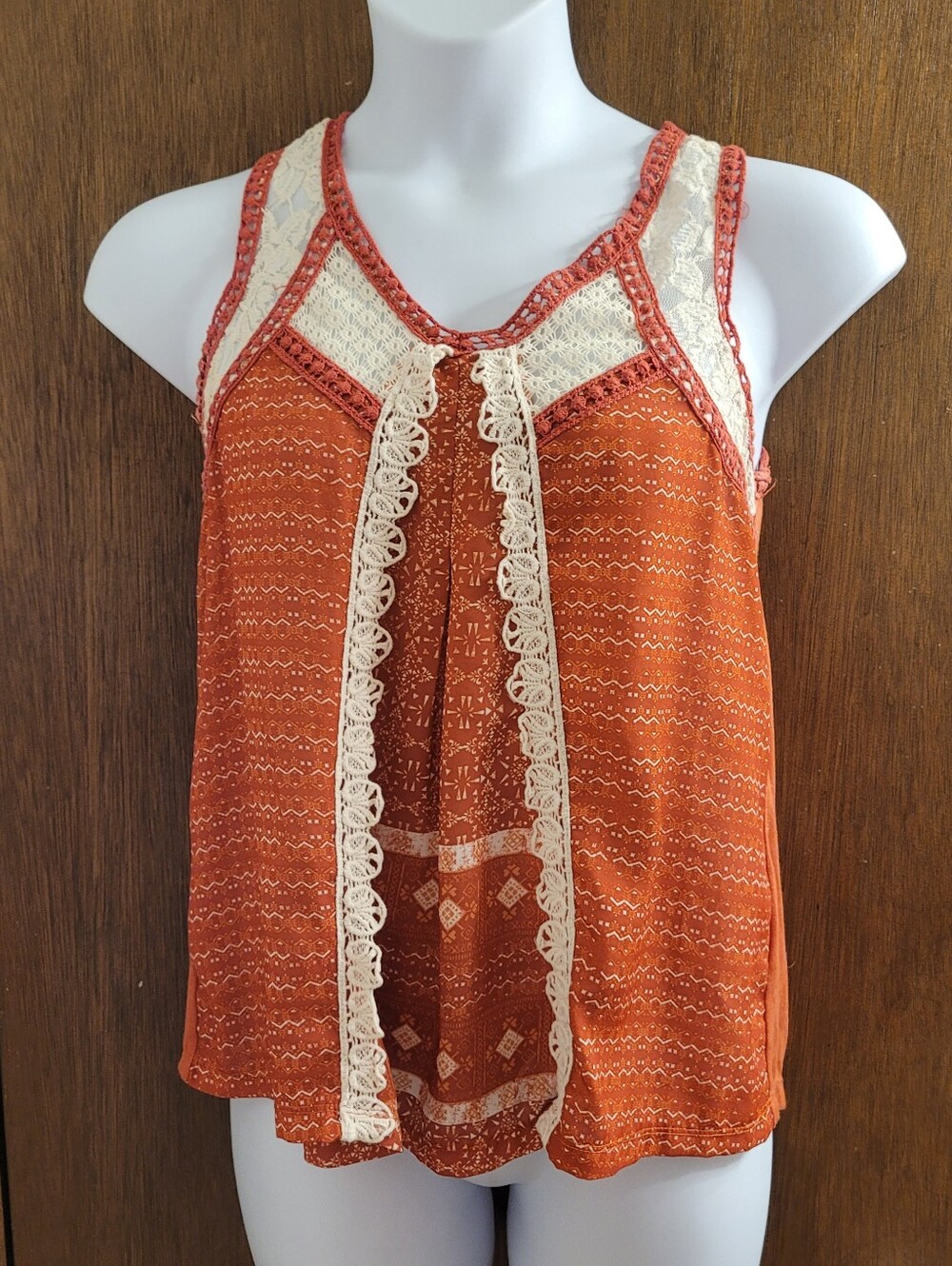 Taylor & Sage Aztec Burnt Orange Pleated Crochet Lace Tank SZ L  Boho Festival